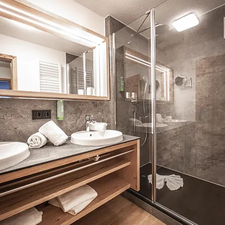 Brunnenhof Oberstdorf - Ferienwohnungen Mit Hotel Service Buitenkant foto
